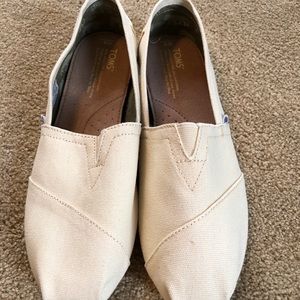 Beige Toms